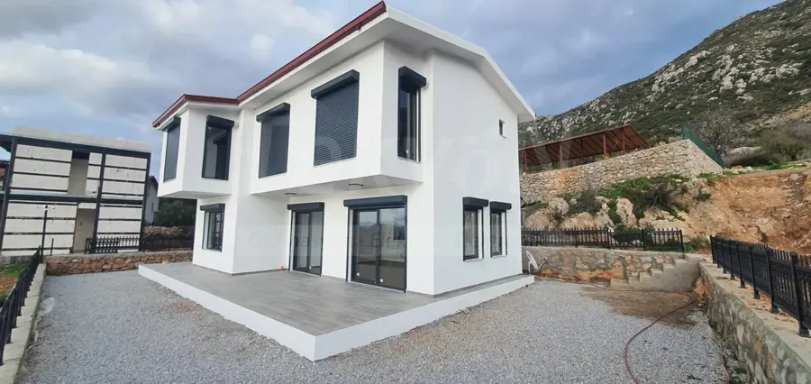 Villa pencerelerinde antrasit alüminyum motorlu panjur uygulaması, Bodrum – TekyöN Otomasyon