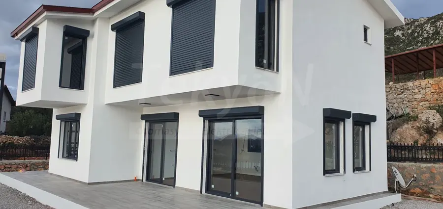 Villa cephesinde kumandalı antrasit motorlu panjurlar, Bodrum – TekyöN Otomasyon